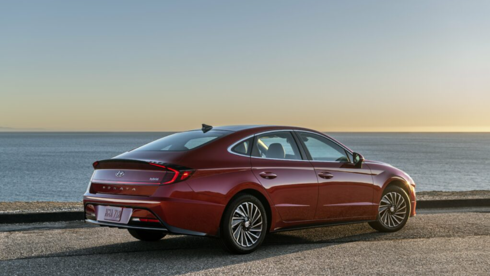 2024 Hyundai Sonata Hybrid Review